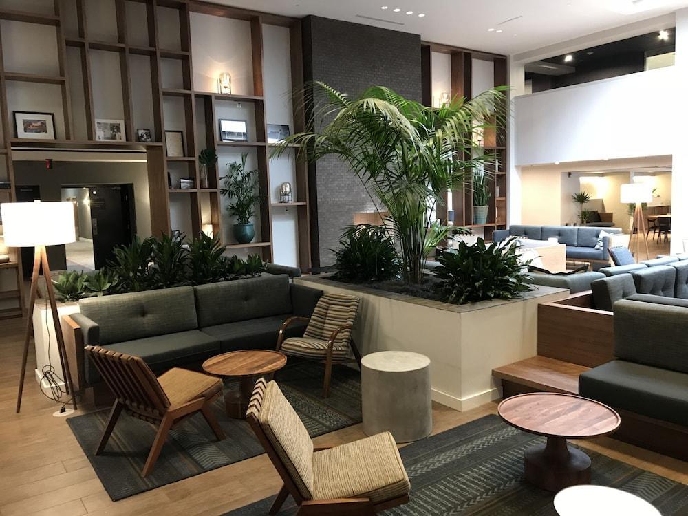 Doubletree By Hilton Atlanta Windy Hill Ballpark Hotel 3*