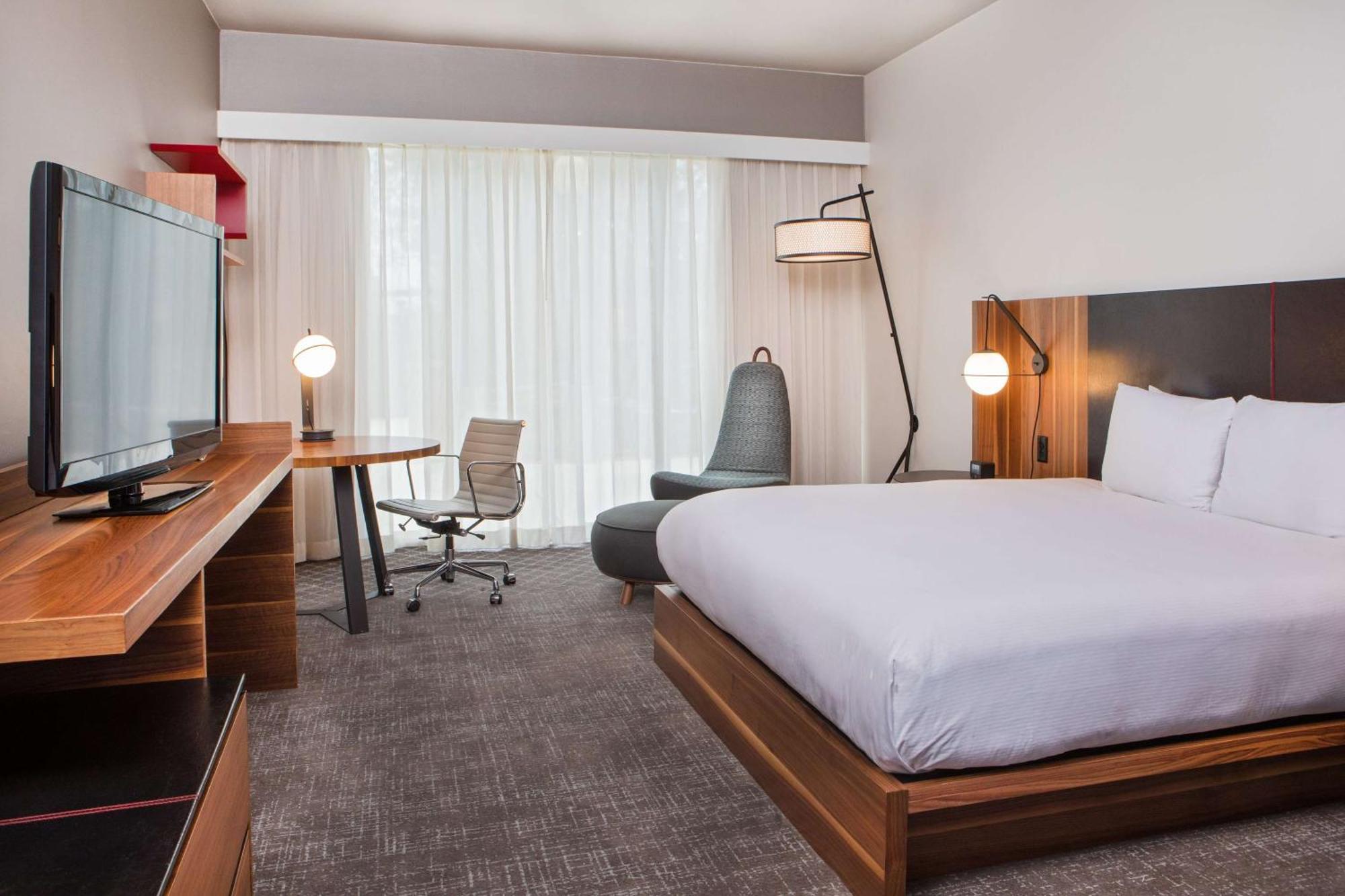 Hotel Doubletree By Hilton Atlanta Windy Hill Ballpark