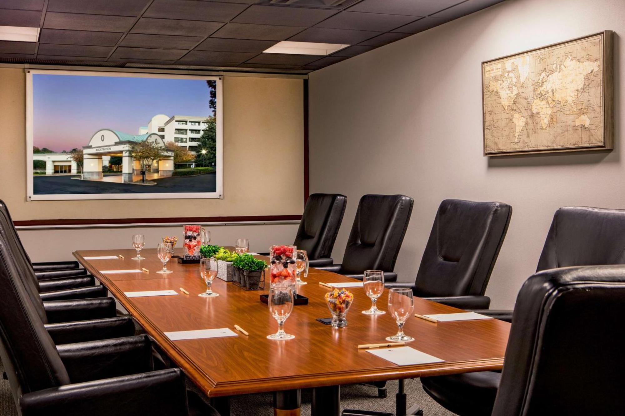 Doubletree By Hilton Atlanta Windy Hill Ballpark Hotel Smyrna