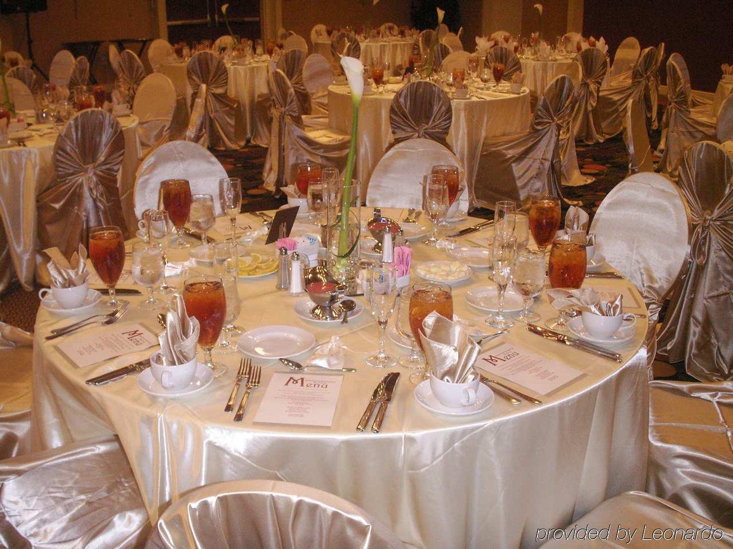 Doubletree By Hilton Atlanta Windy Hill Ballpark Hotel