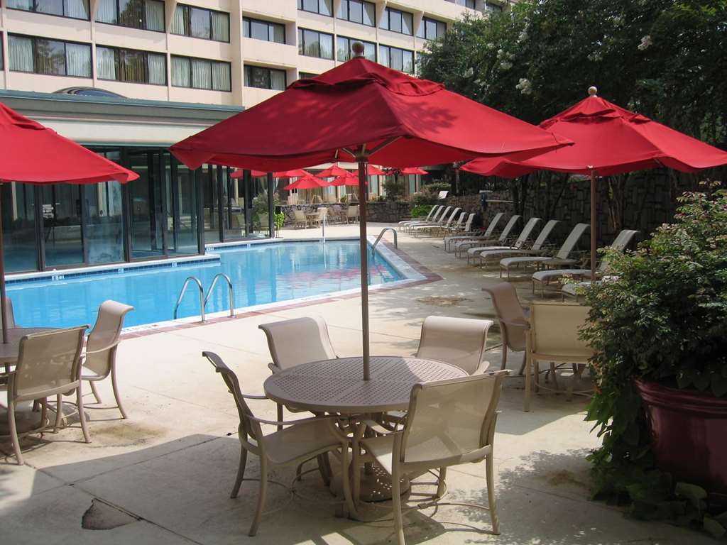 Hotel Doubletree By Hilton Atlanta Windy Hill Ballpark