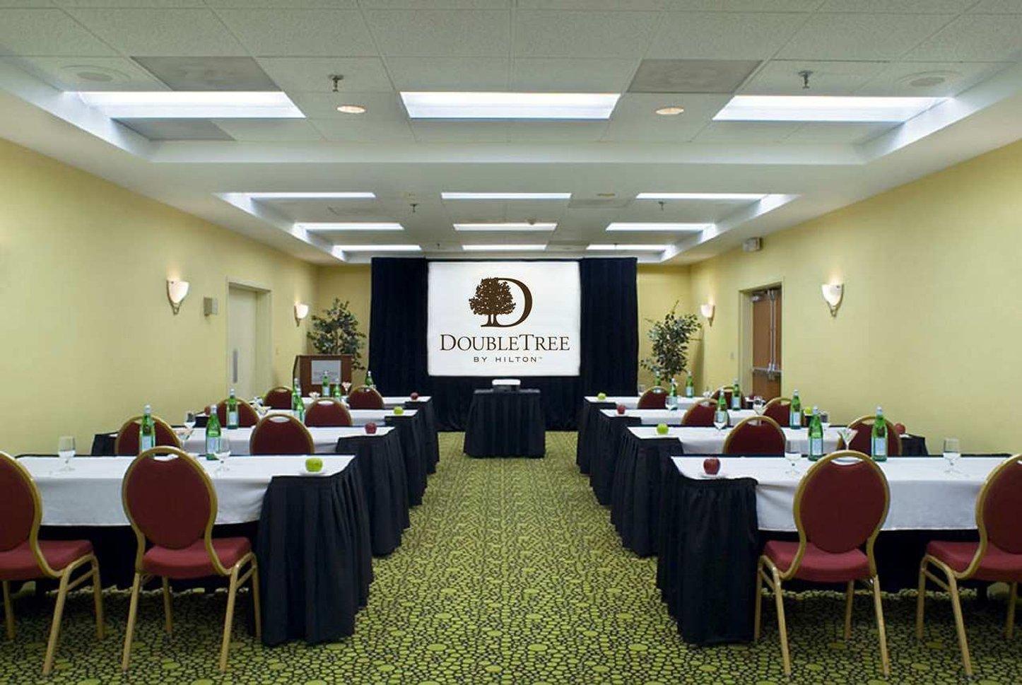 Doubletree By Hilton Atlanta Windy Hill Ballpark Hotel 3*